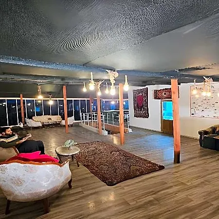 Hotel Glorious House 5*